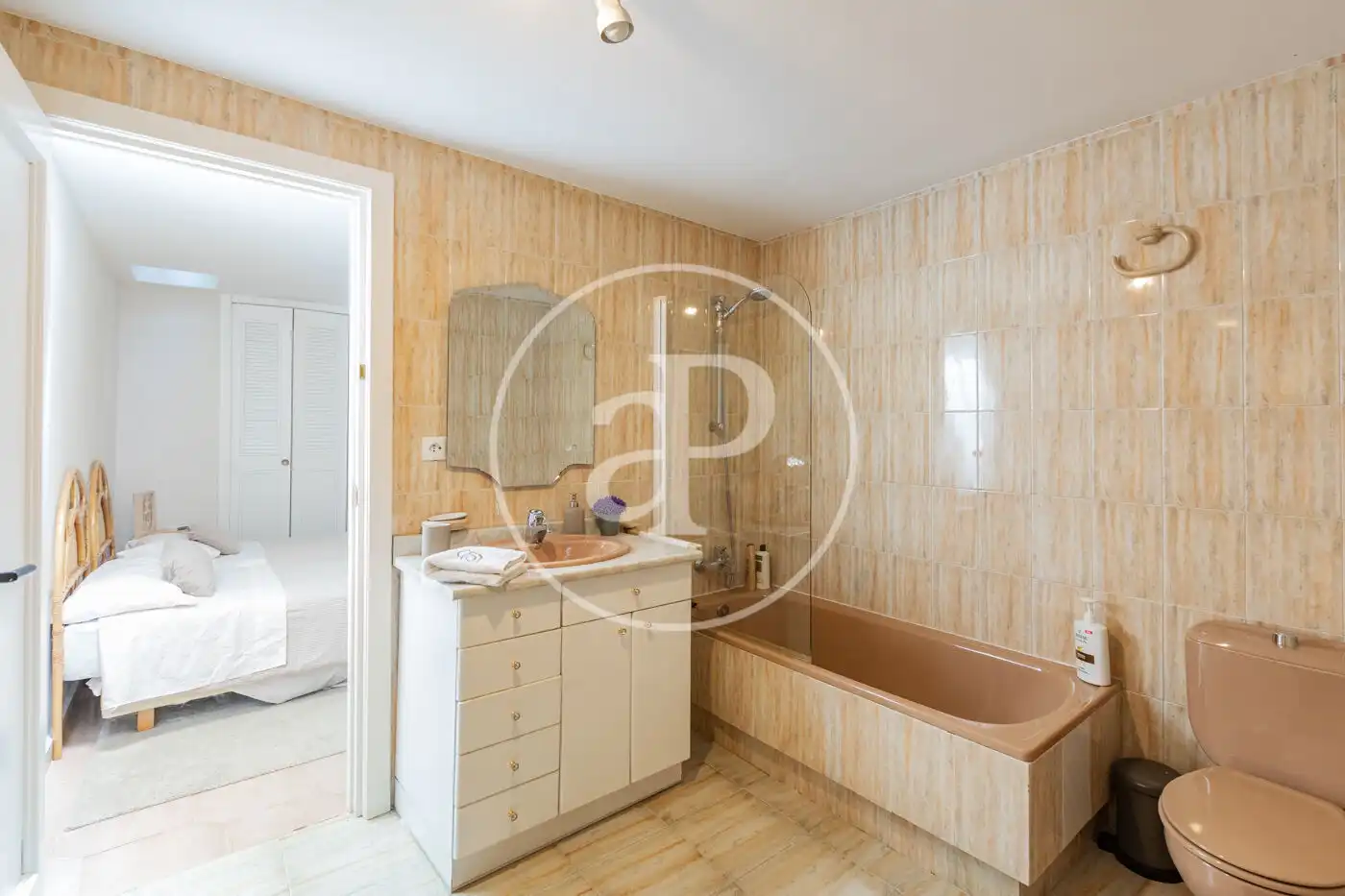 Baño de Casa adosada de alquiler en Las Rozas de Madrid con Aire acondicionado, Calefacción y Jardín privado