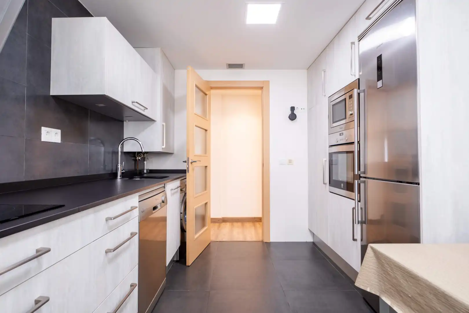 Cuina de Pis en venda en Zaragoza amb Aire condicionat, Calefacció i Moblat