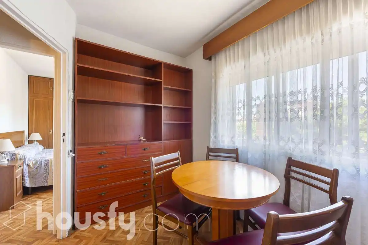 Habitación de Piso en venta en Madrid con Trastero