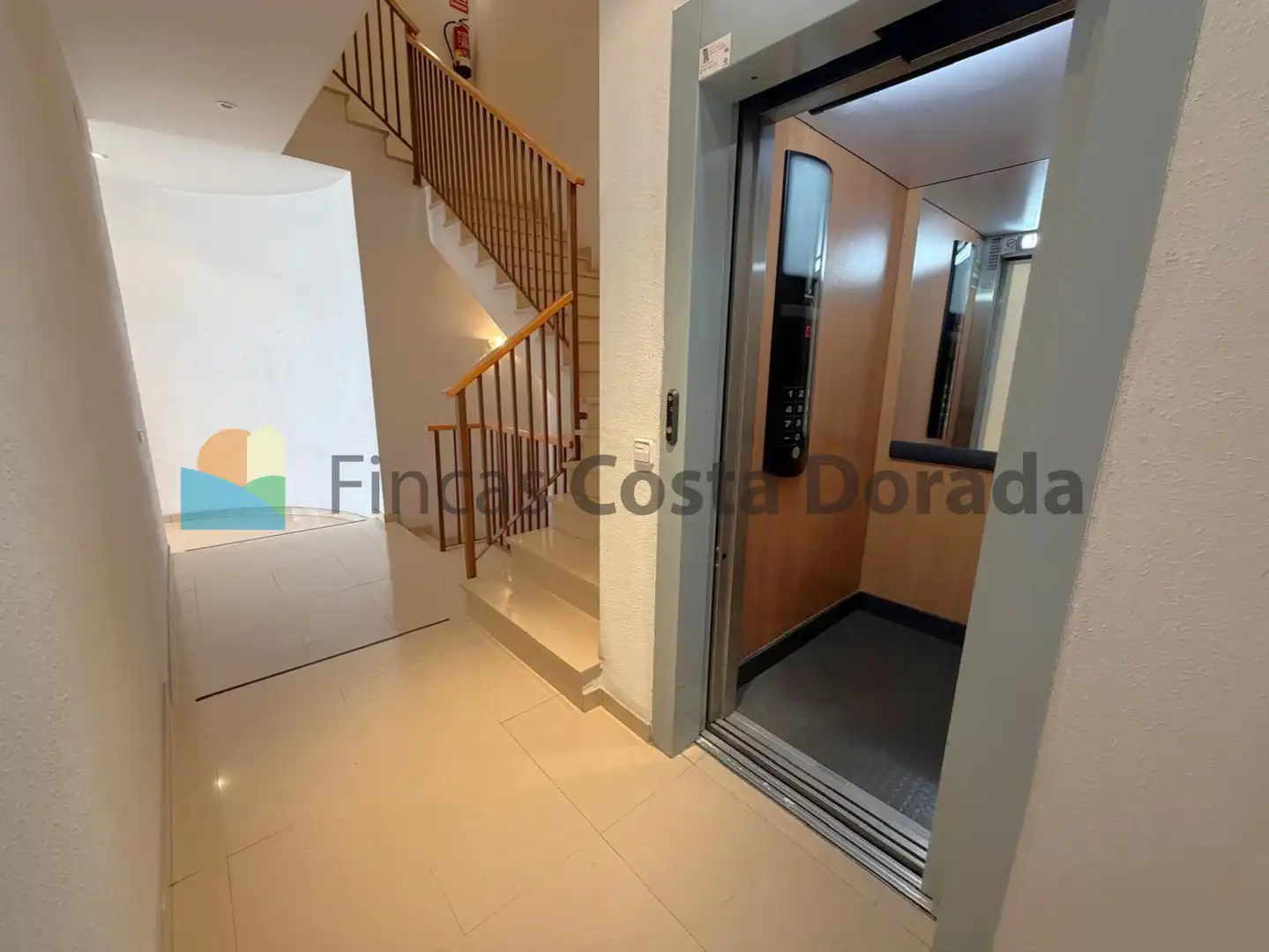 Wohnung zum Verkauf in Cubelles mit Klimaanlage, Heizung und Terrasse