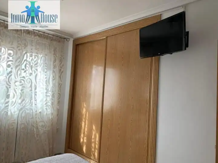 Flat with terrace for sale in Feria, imagen 13