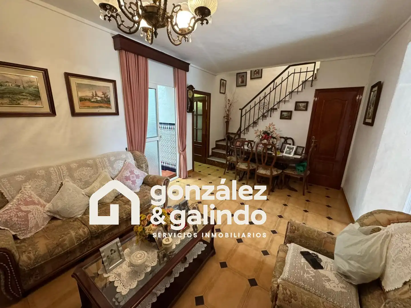 Sala d'estar de Finca rústica en venda en Algámitas