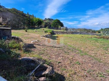 Terreno residencial en venta en O Hío