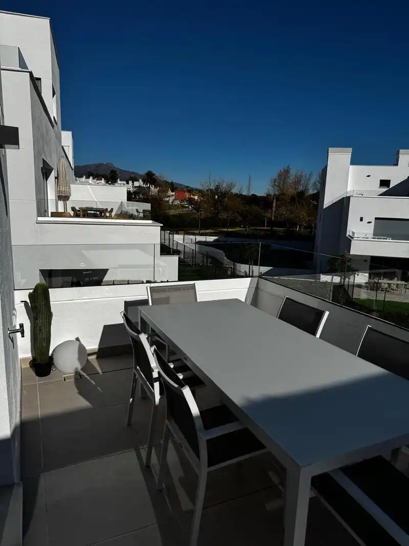 Terrassa de Apartament de lloguer en Estepona amb Aire condicionat, Calefacció i Terrassa