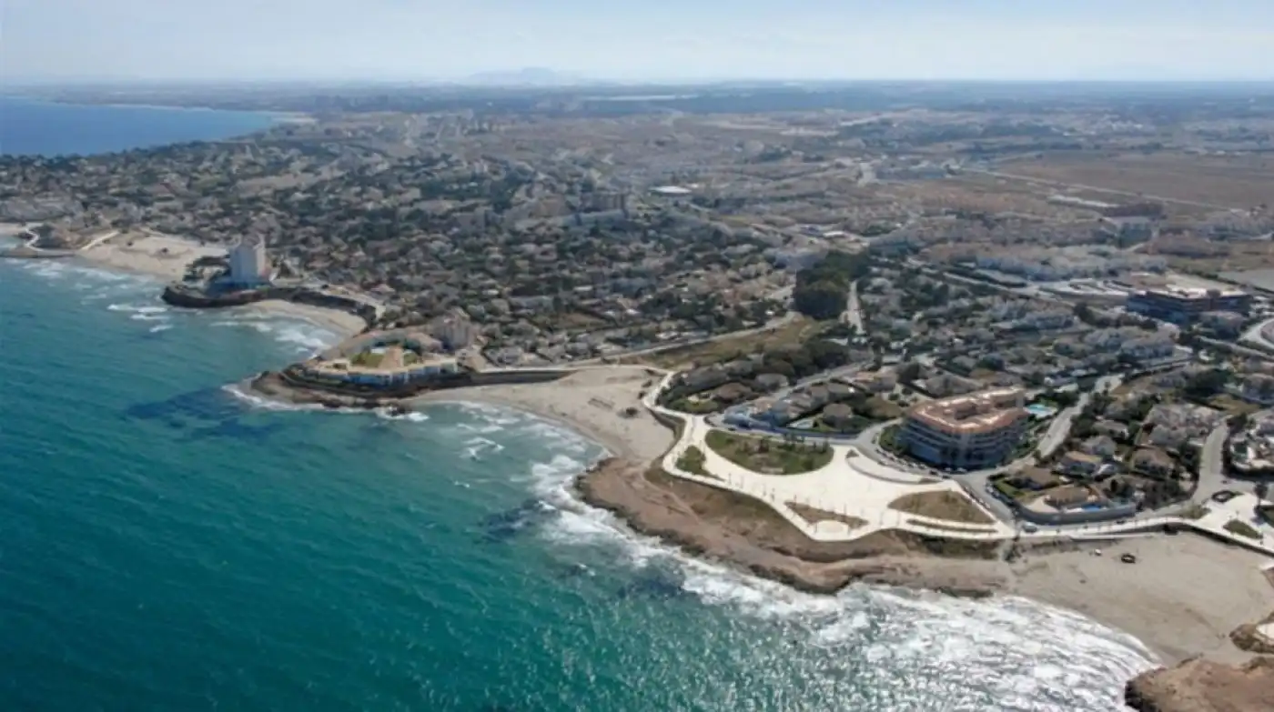 Vista exterior de Apartament en venda en Orihuela amb Aire condicionat, Calefacció i Terrassa