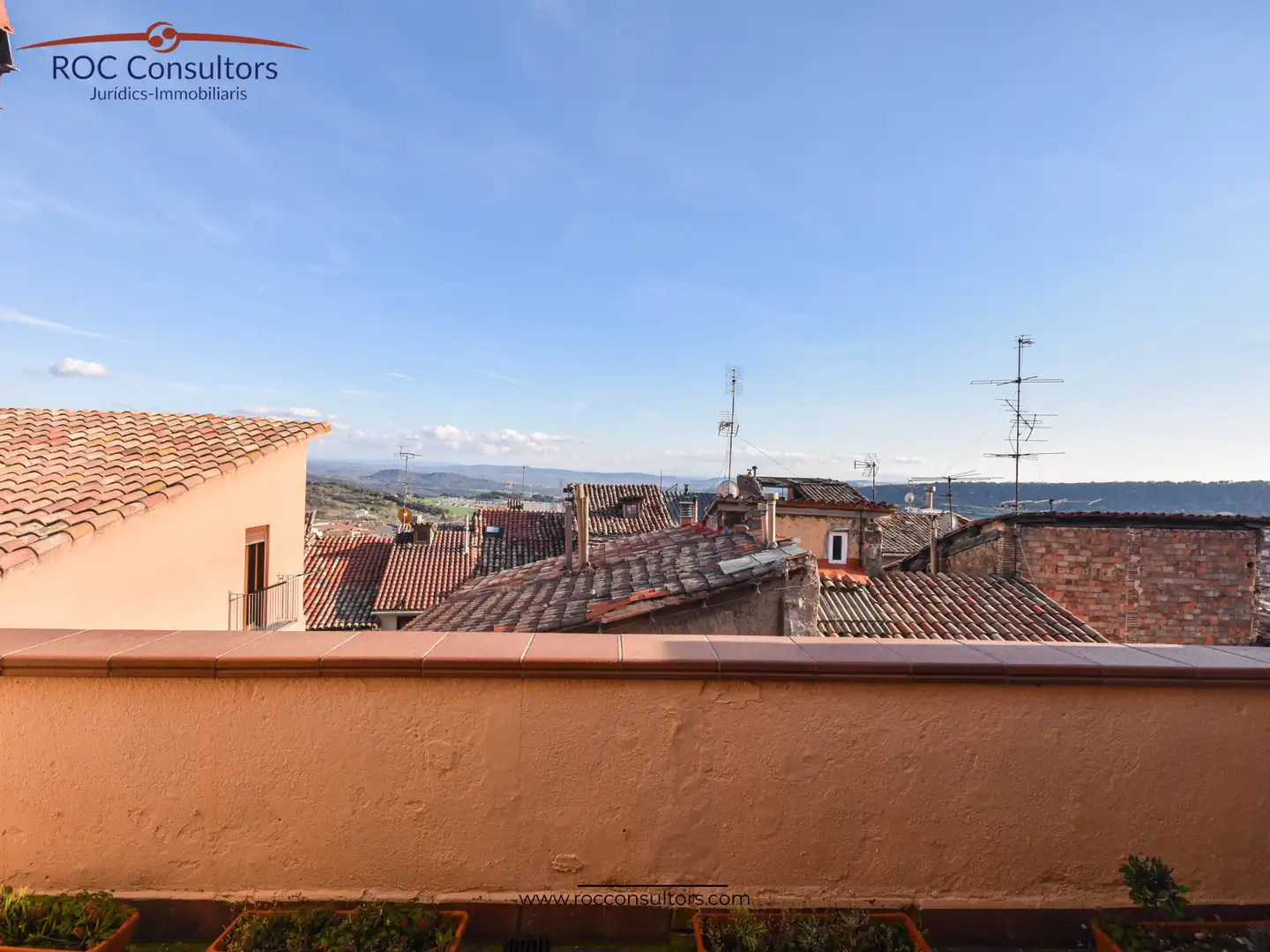 Terrasse von Einfamilien-Reihenhaus zum Verkauf in Berga mit Heizung