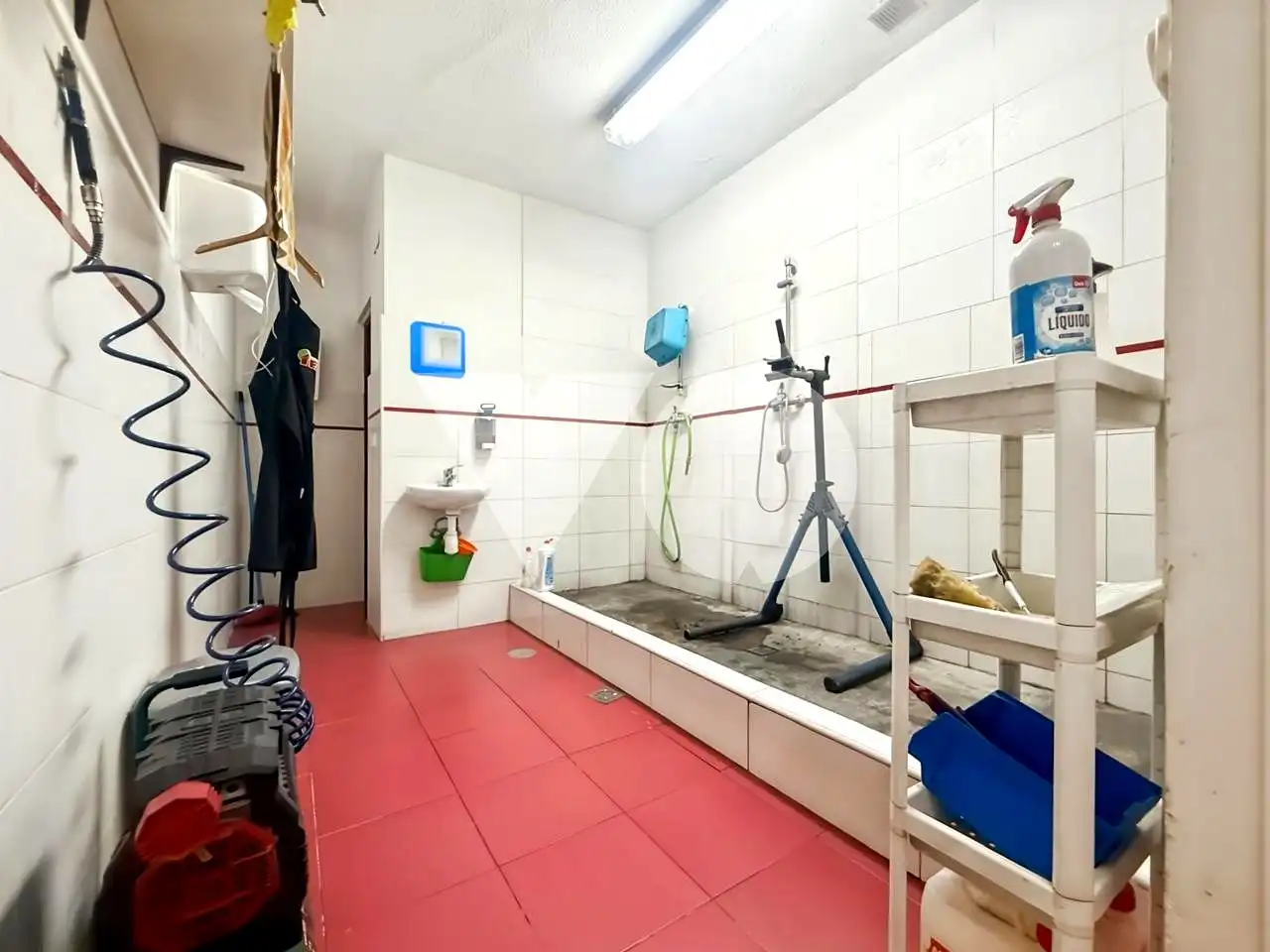 Baño de Local en venta en Madrid