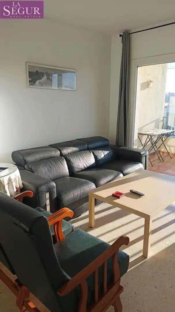 Sala d'estar de Pis de lloguer en Cádiz amb Moblat