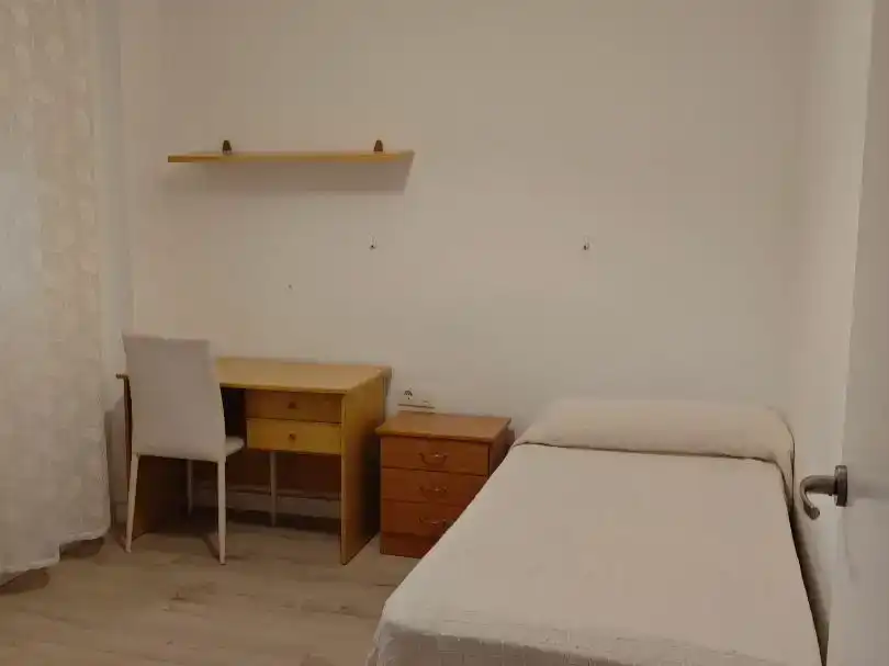 Dormitori de Pis en venda en  Albacete Capital amb Balcó