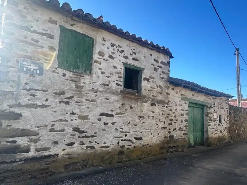 Casa in vendita a Calle la Laguna 4