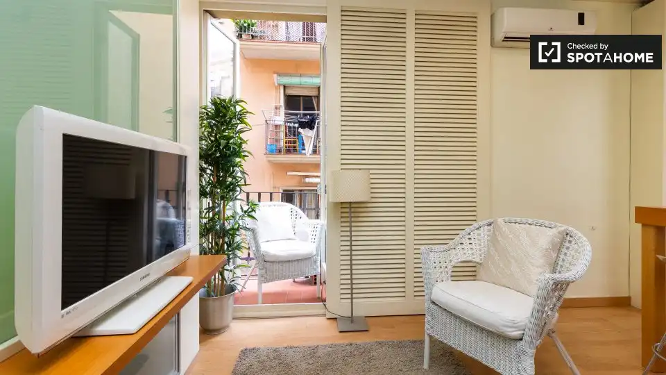 Balcony of Flat for rent in Barcelona  with Air Conditioner, Heating and Furnished