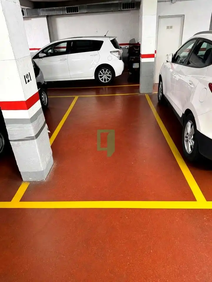 Parkplatz von Garage zum Verkauf in Badalona