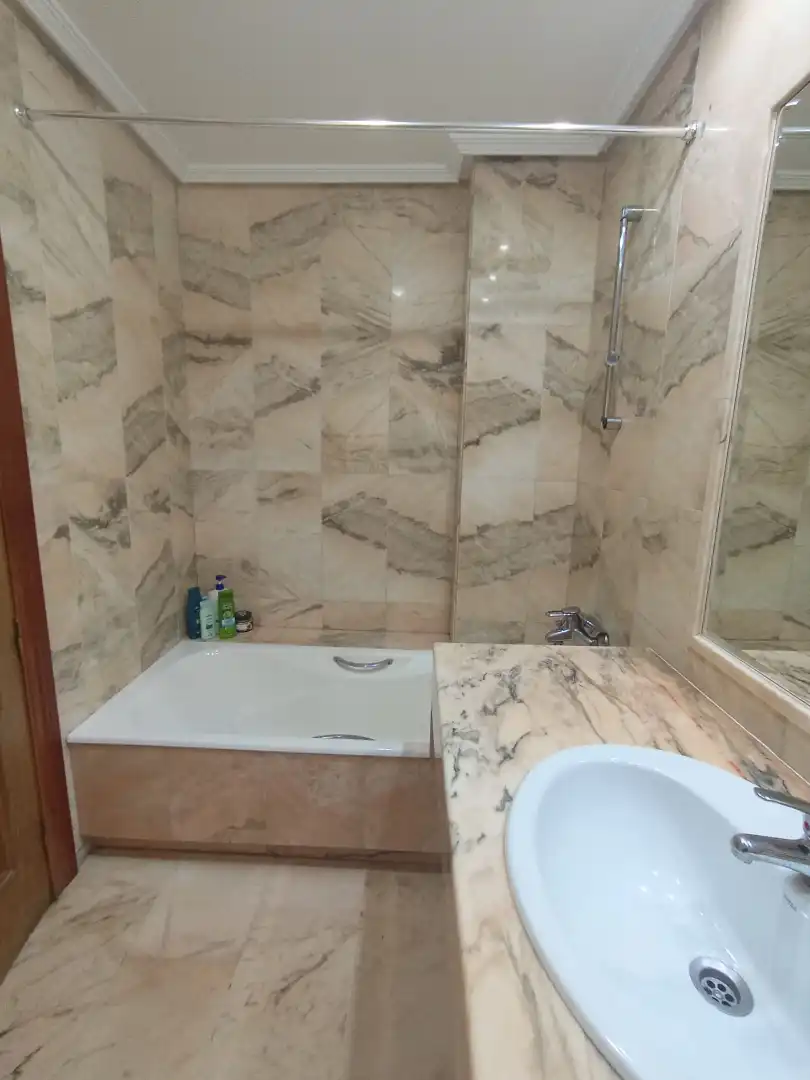 Baño de Apartamento de alquiler en Córdoba con Aire acondicionado, Calefacción y Amueblado