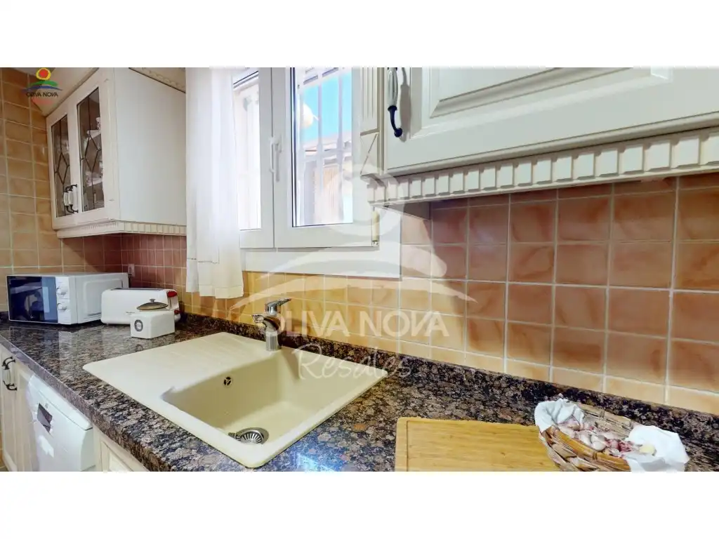Cocina de Casa o chalet en venta en Oliva con Jardín privado