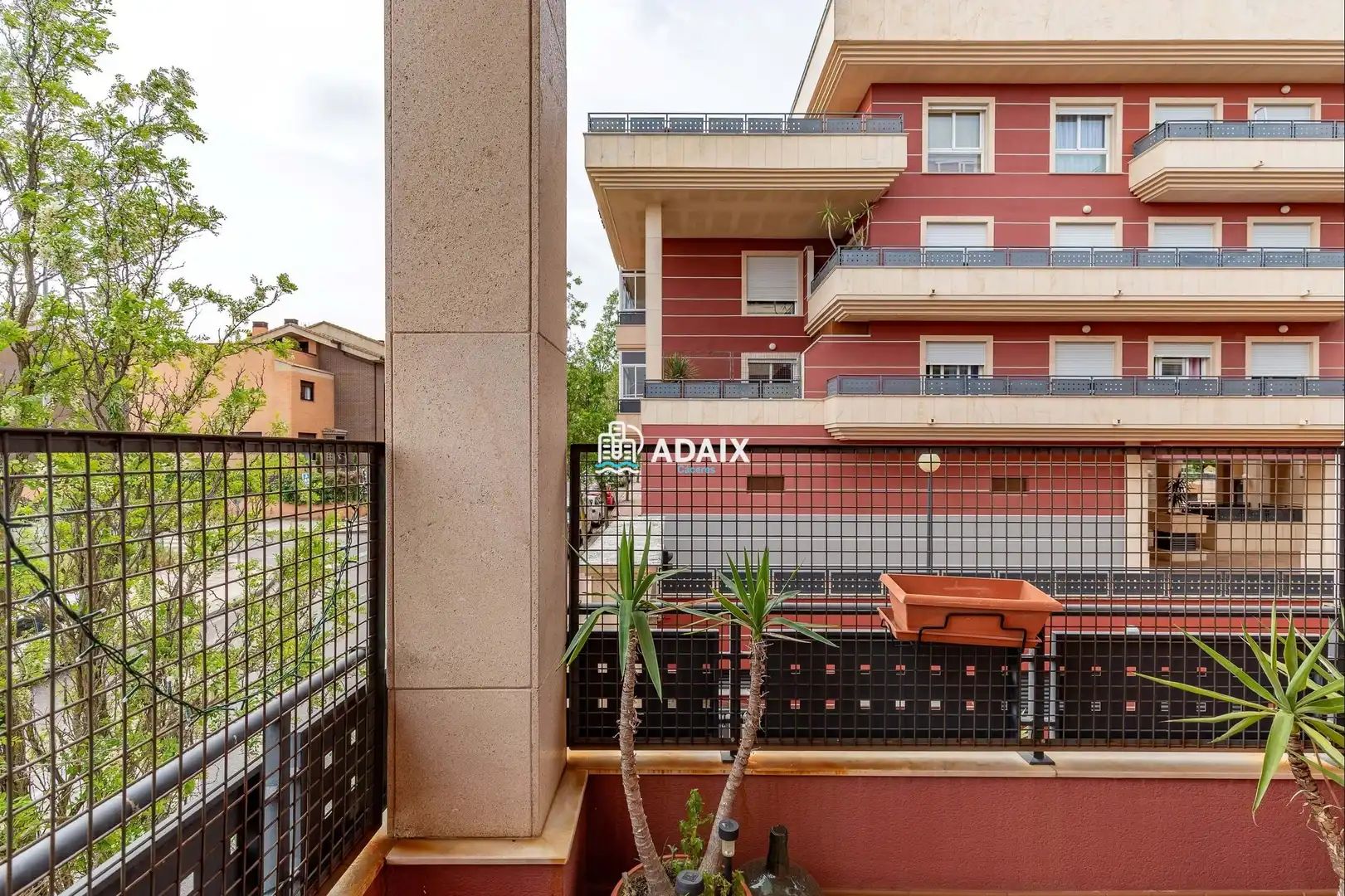 Vista exterior de Piso en venta en Cáceres con Aire acondicionado, Calefacción y Terraza