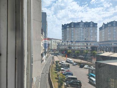 Vista exterior de Pis en venda en Vigo  amb Balcó