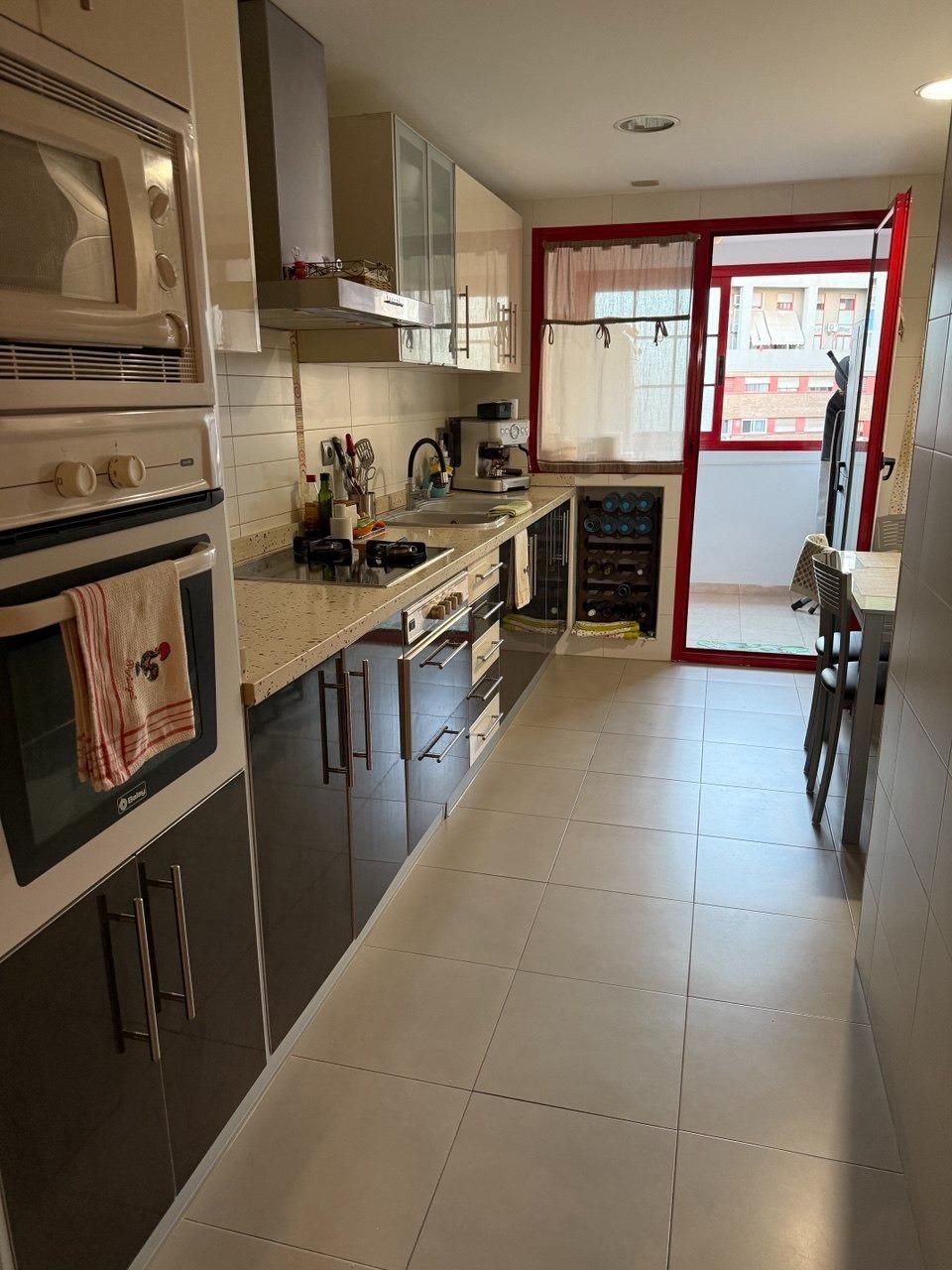 Kitchen of Apartment for sale in  Valencia Capital  with Air Conditioner, Heating and Balcony