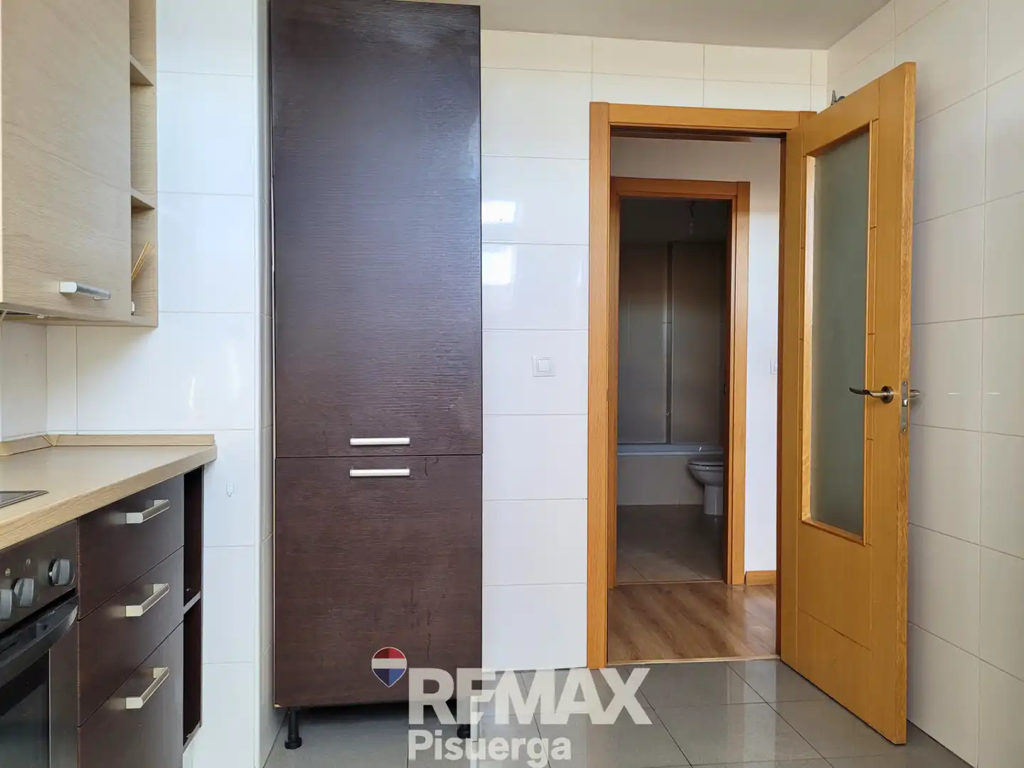 Wohnung zum Verkauf in Santovenia de Pisuerga mit Heizung, Abstellraum und Balkon