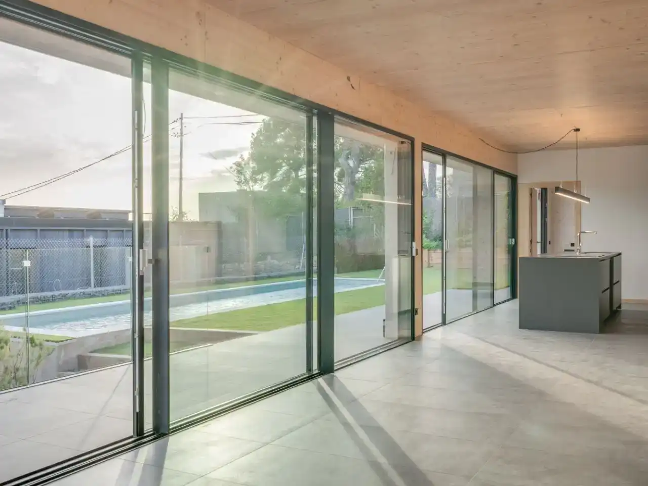 Außenansicht von Haus oder Chalet zur Miete in Matadepera mit Privatgarten, Parkett und Schwimmbad