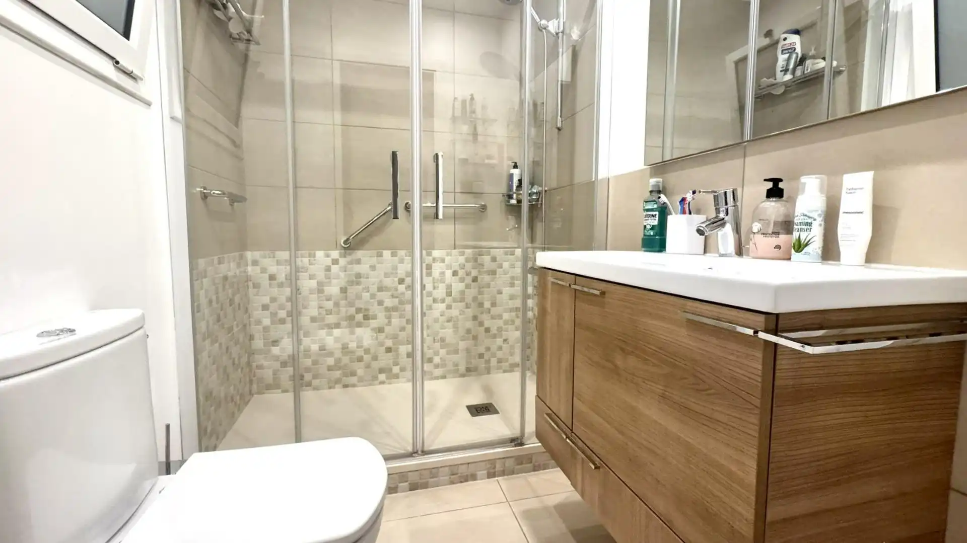 Baño de Piso en venta en Barcelona con Aire acondicionado, Calefacción y Parquet