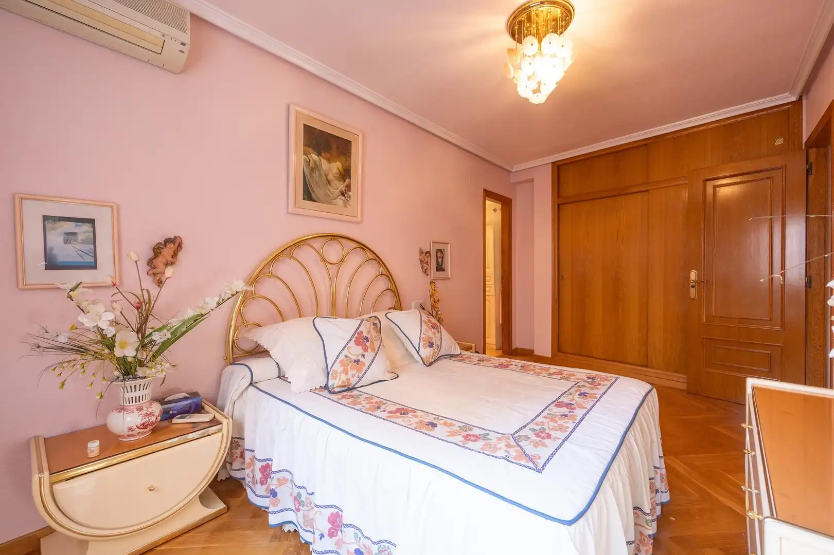 Flat for sale in Calle SAN VICENTE, Mercado
