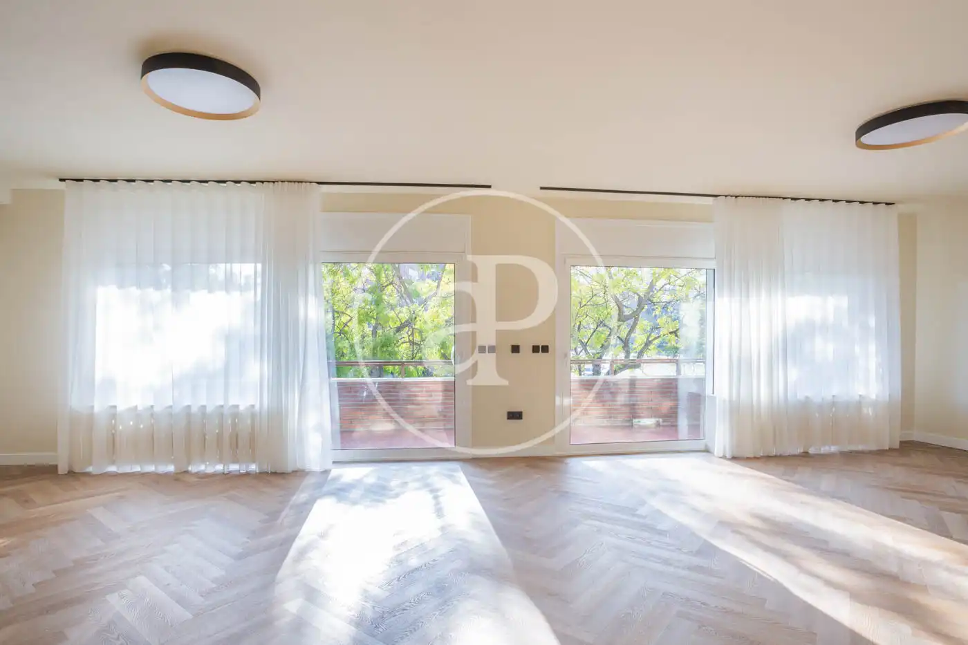 Living room of Flat for rent in Barcelona  with Air Conditioner, Heating and Private garden