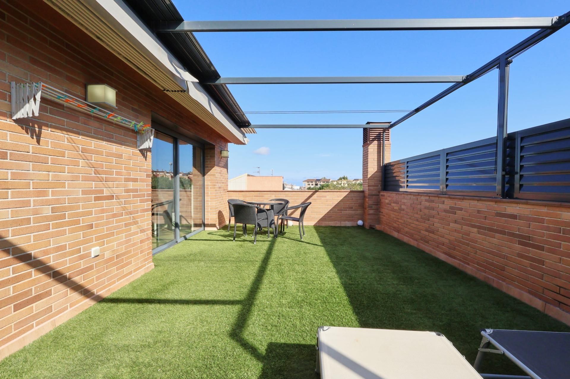 Terrassa de Casa o xalet en venda en Vilanova i la Geltrú amb Calefacció, Terrassa i Balcó
