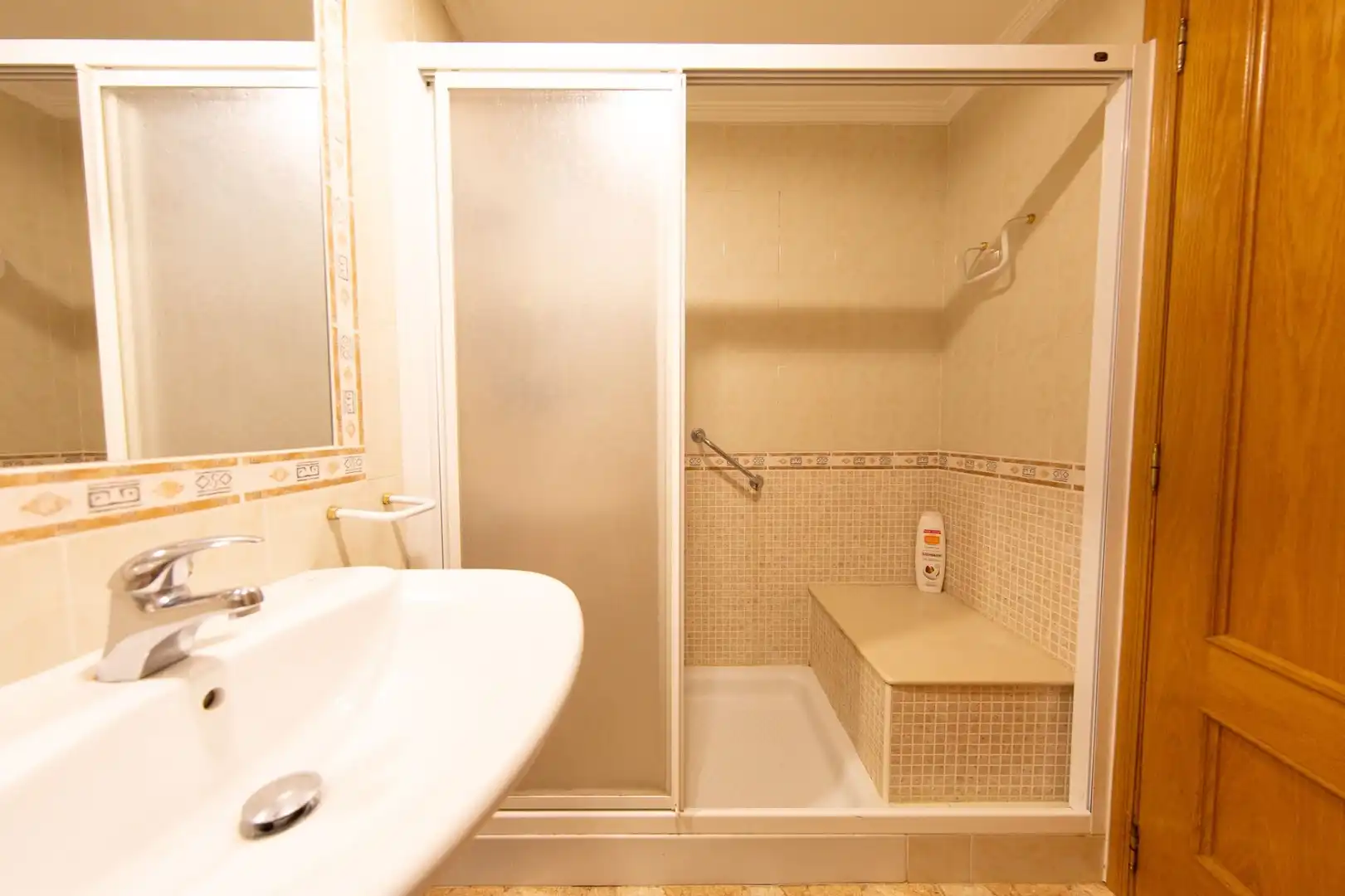 Bathroom of Apartments for sale in Alicante / Alacant  with Air Conditioner, Heating and Terrace