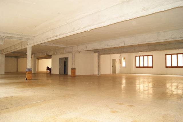 Local comercial en Alquiler en Carrer del Rosselló en Cerdanyola Sud