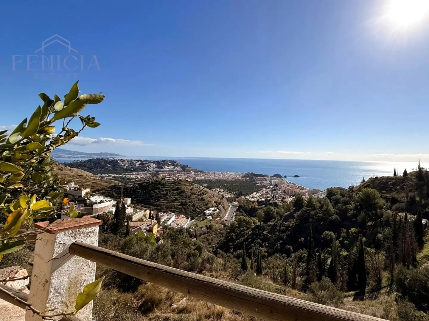 Vista exterior de Casa o chalet en venta en Almuñécar con Aire acondicionado, Calefacción y Jardín privado