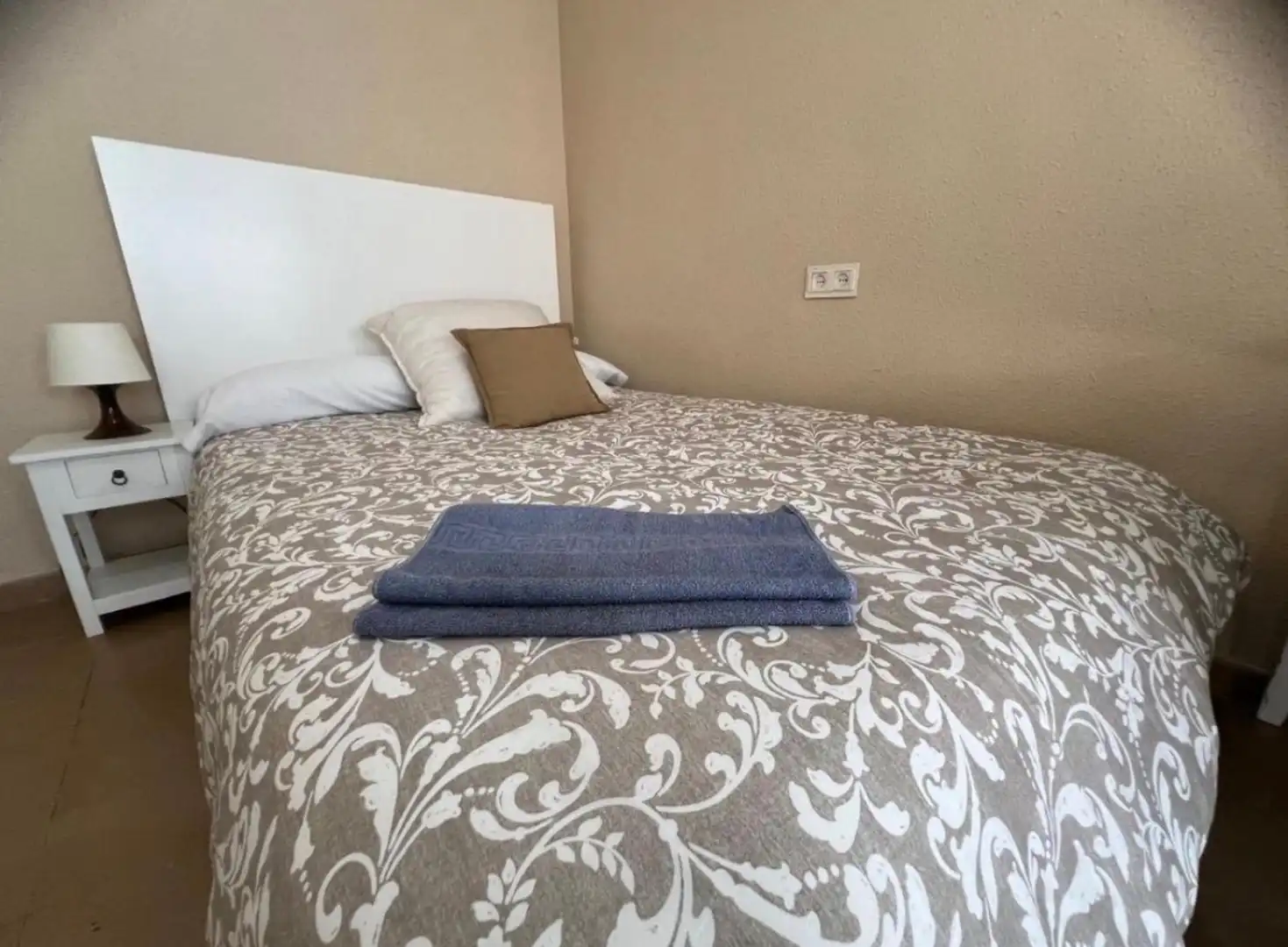 Habitación de Edificio en venta en Málaga