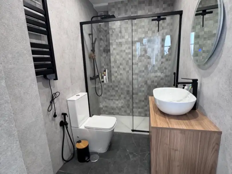Bathroom of Flat for rent in Sevilla  with Air Conditioner, Terrace and Furnished