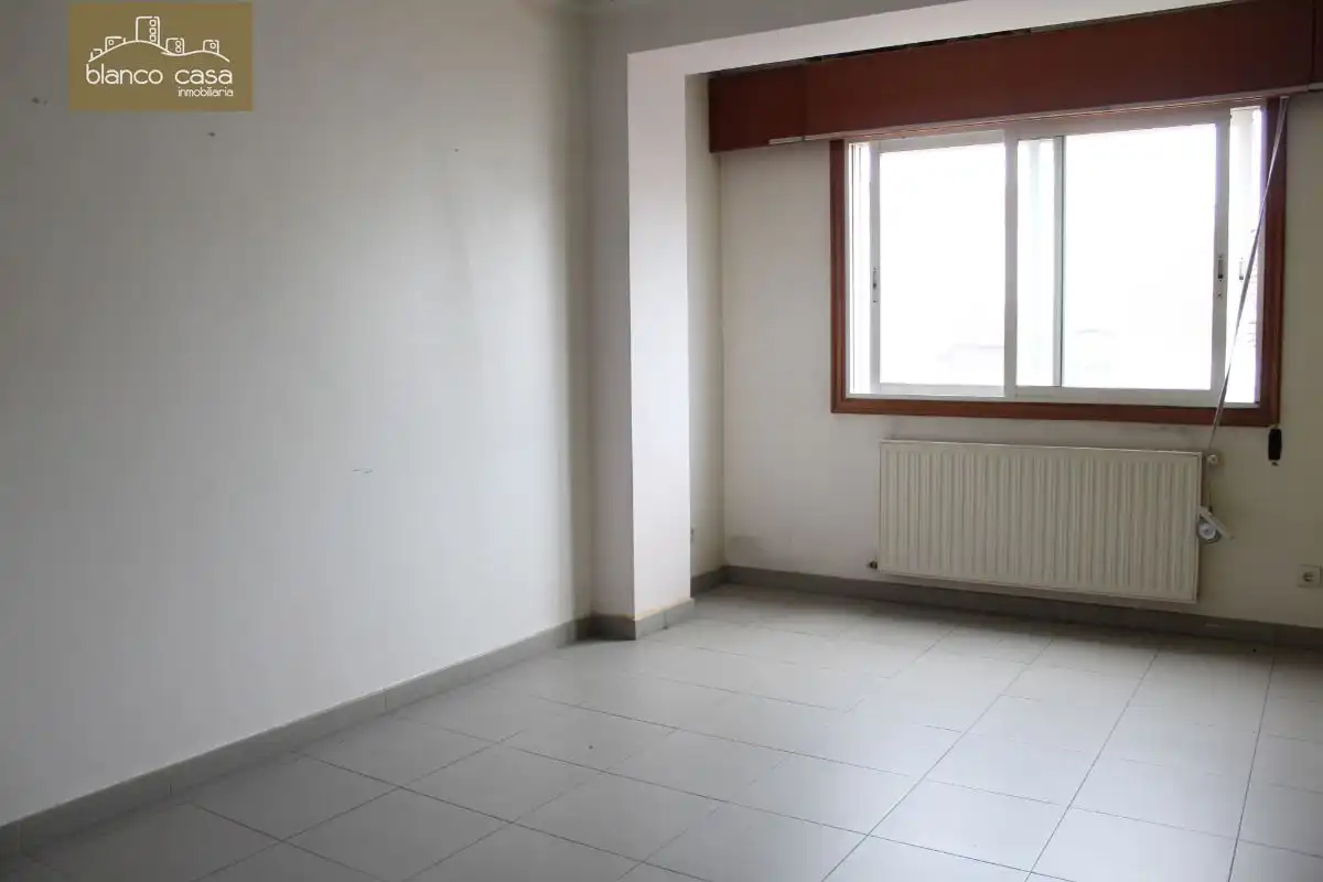Office space with lift to rent in Carballo, imagen 7