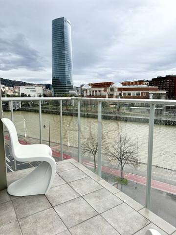 Piso en Alquiler en San Pedro de Deusto - La Ribera