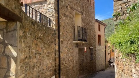 Foto 3 de Pis en venda a Calle Fuente, 6, Valdemadera, La Rioja