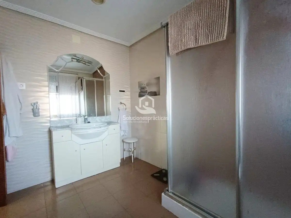 Bathroom of Houses for sale in Martos  with Air Conditioner and Terrace