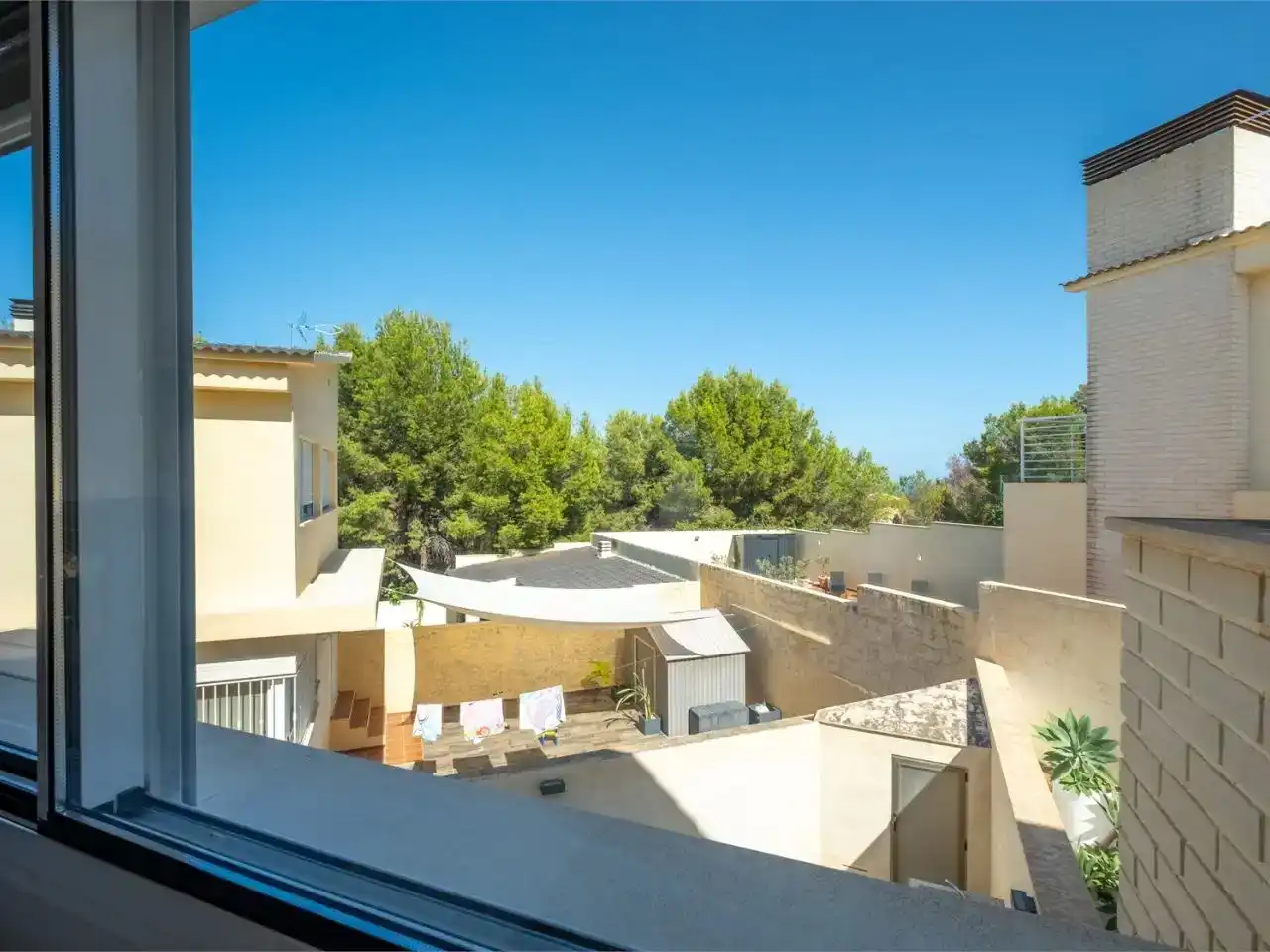 Vista exterior de Pis en venda en L'Alfàs del Pi amb Aire condicionat i Piscina