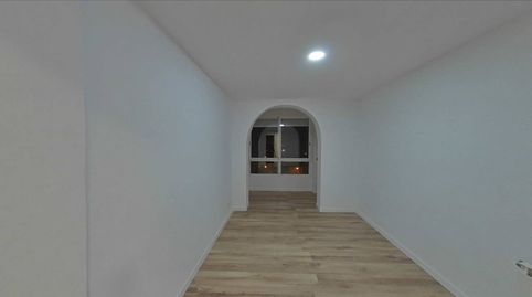Foto 2 de Piso en venta en Calle Valmojado, Aluche, Madrid Capital
