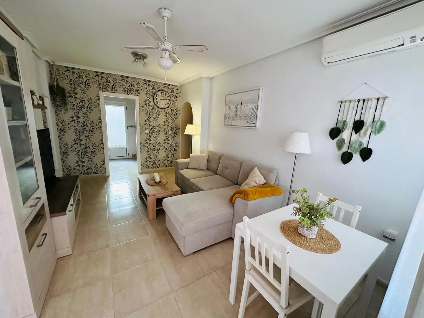 Living room of Apartments for sale in Orihuela