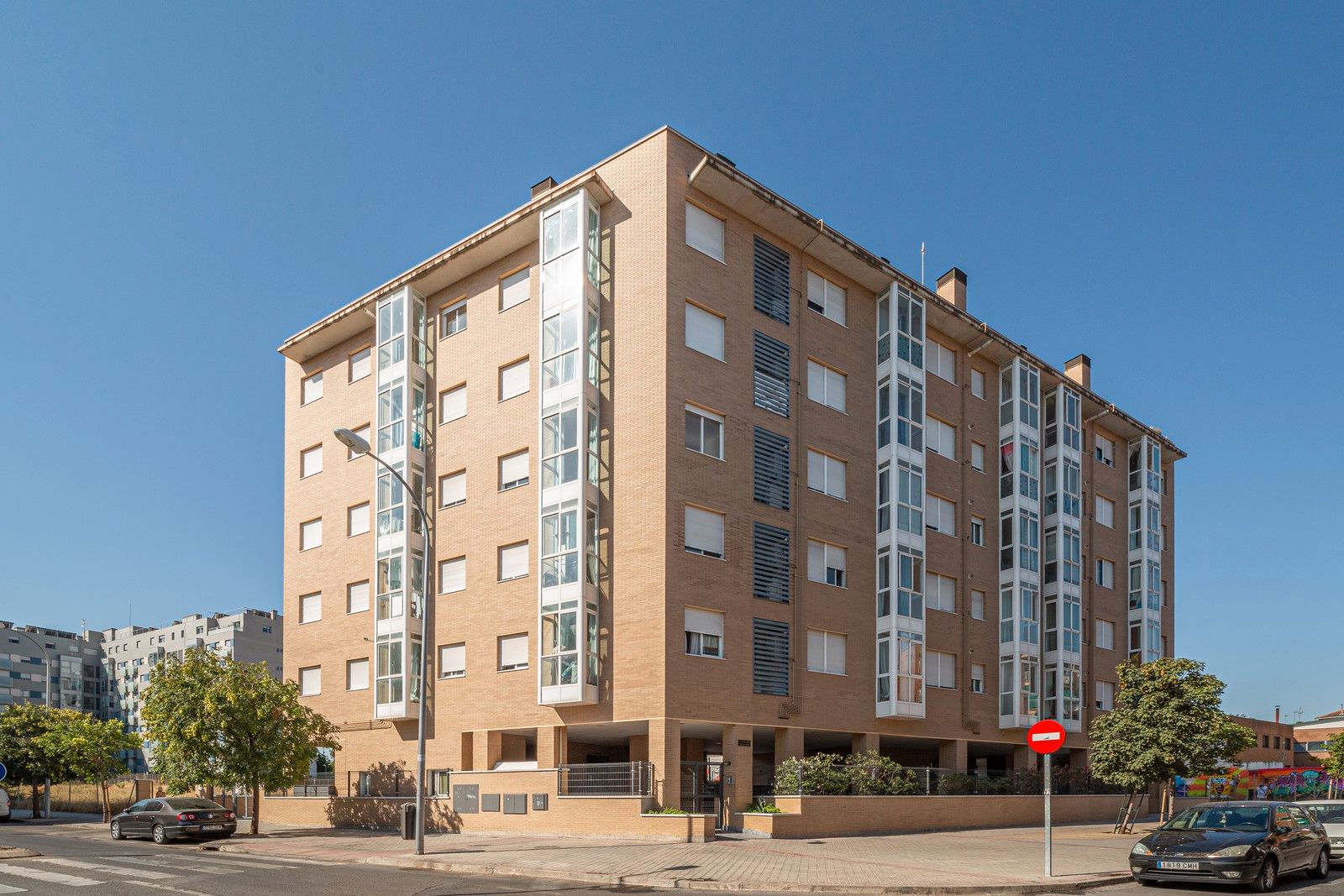 Exterior view of Study to rent in  Madrid Capital  with Parquet flooring and Storage room
