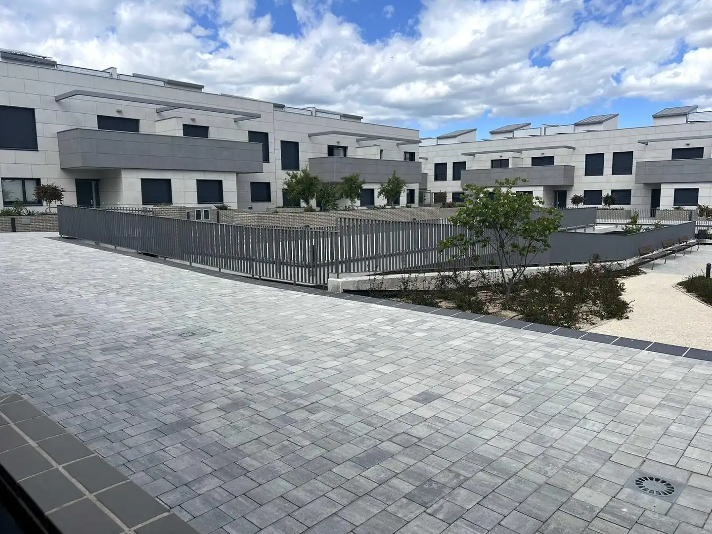 Terrassa de Casa adosada en venda en Boadilla del Monte amb Calefacció, Jardí privat i Terrassa