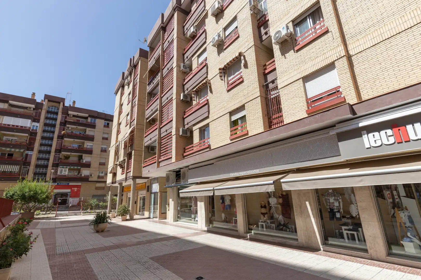 Vista exterior de Piso en venta en Zaidín