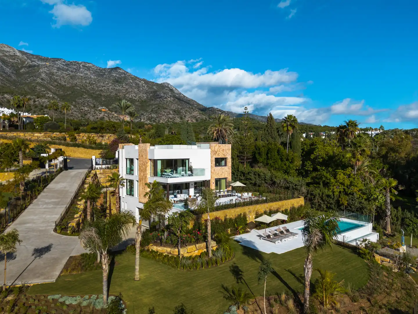 Casa amb piscina en venda a Milla de Oro, imagen 4