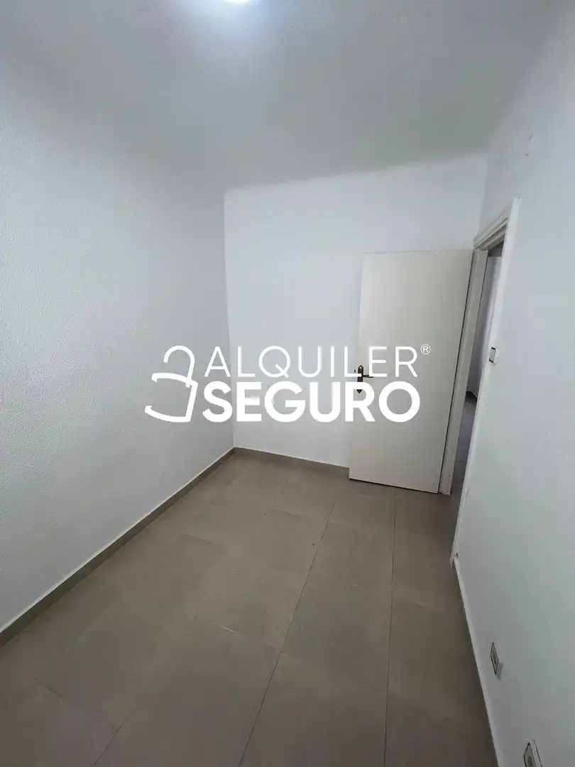 Habitación de Piso de alquiler en Madrid con Aire acondicionado y Calefacción