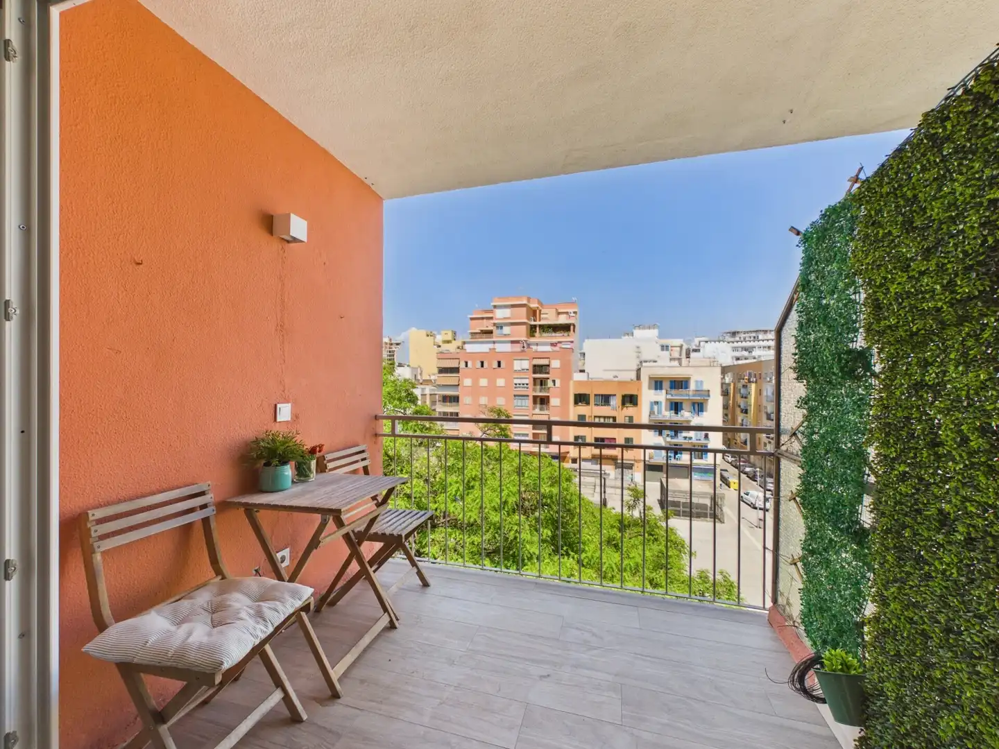Terrassa de Pis de lloguer en  Palma de Mallorca amb Aire condicionat, Terrassa i Moblat