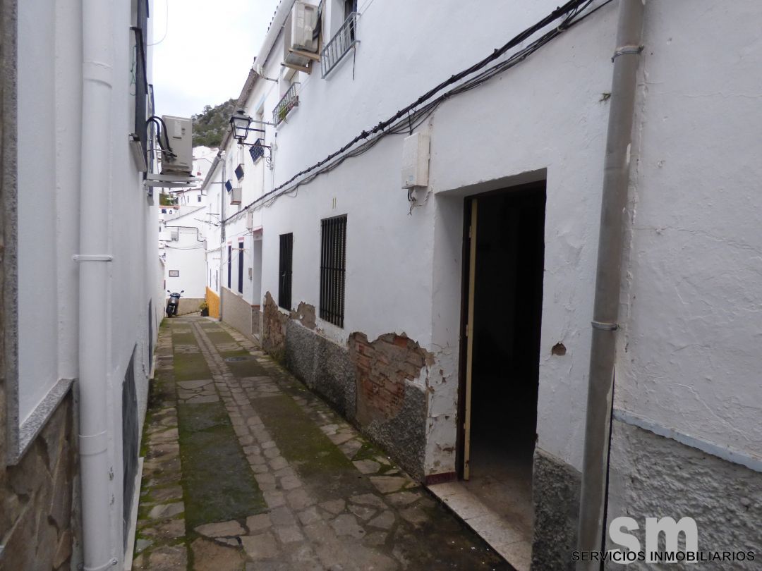 Vista exterior de Piso en venta en Ubrique