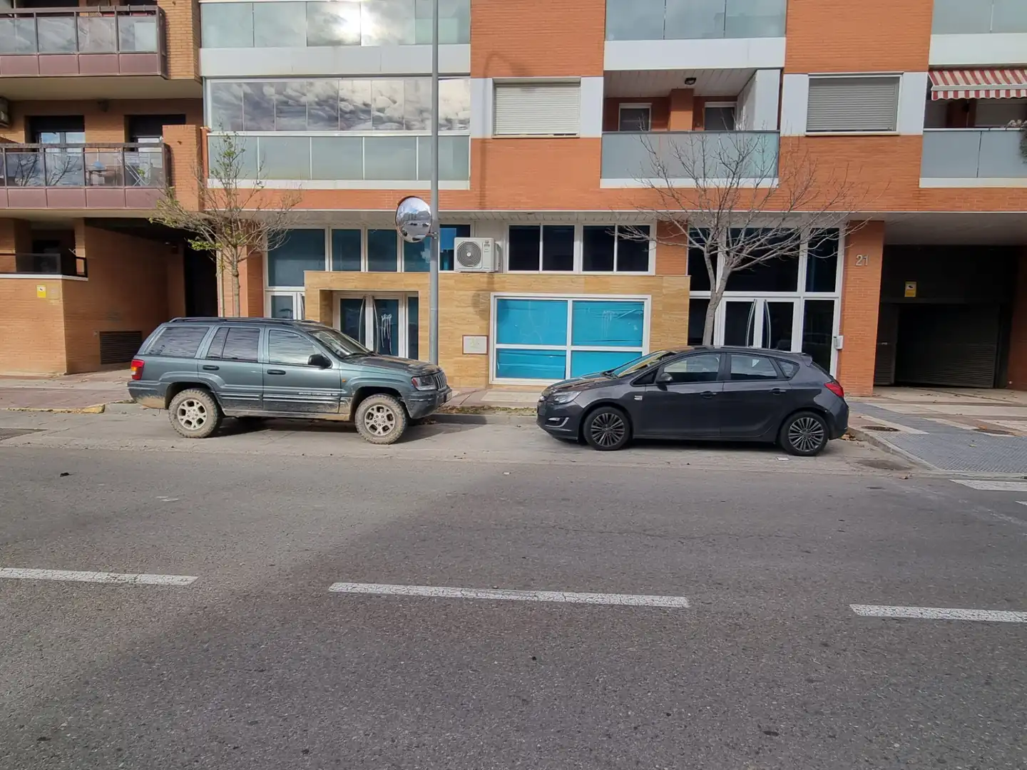 Parking of Commercial properties for rent in Huesca