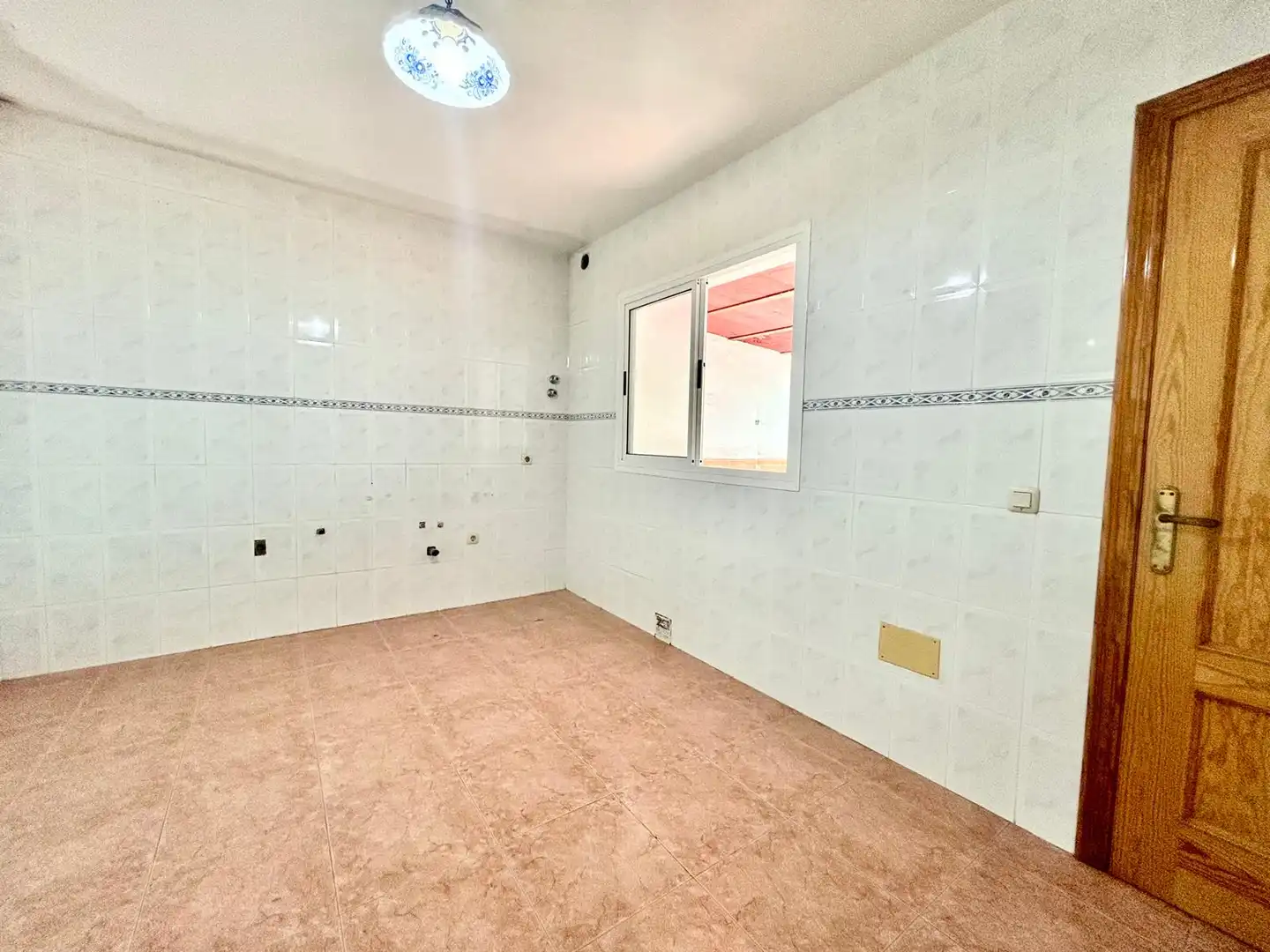 Cocina de Casa adosada en venta en Roquetas de Mar con Jardín privado, Terraza y Horno