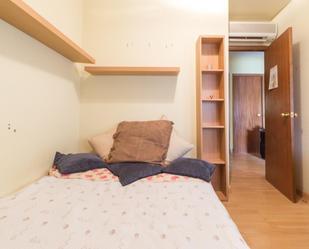 Bedroom of Apartment to share in  Madrid Capital  with Air Conditioner