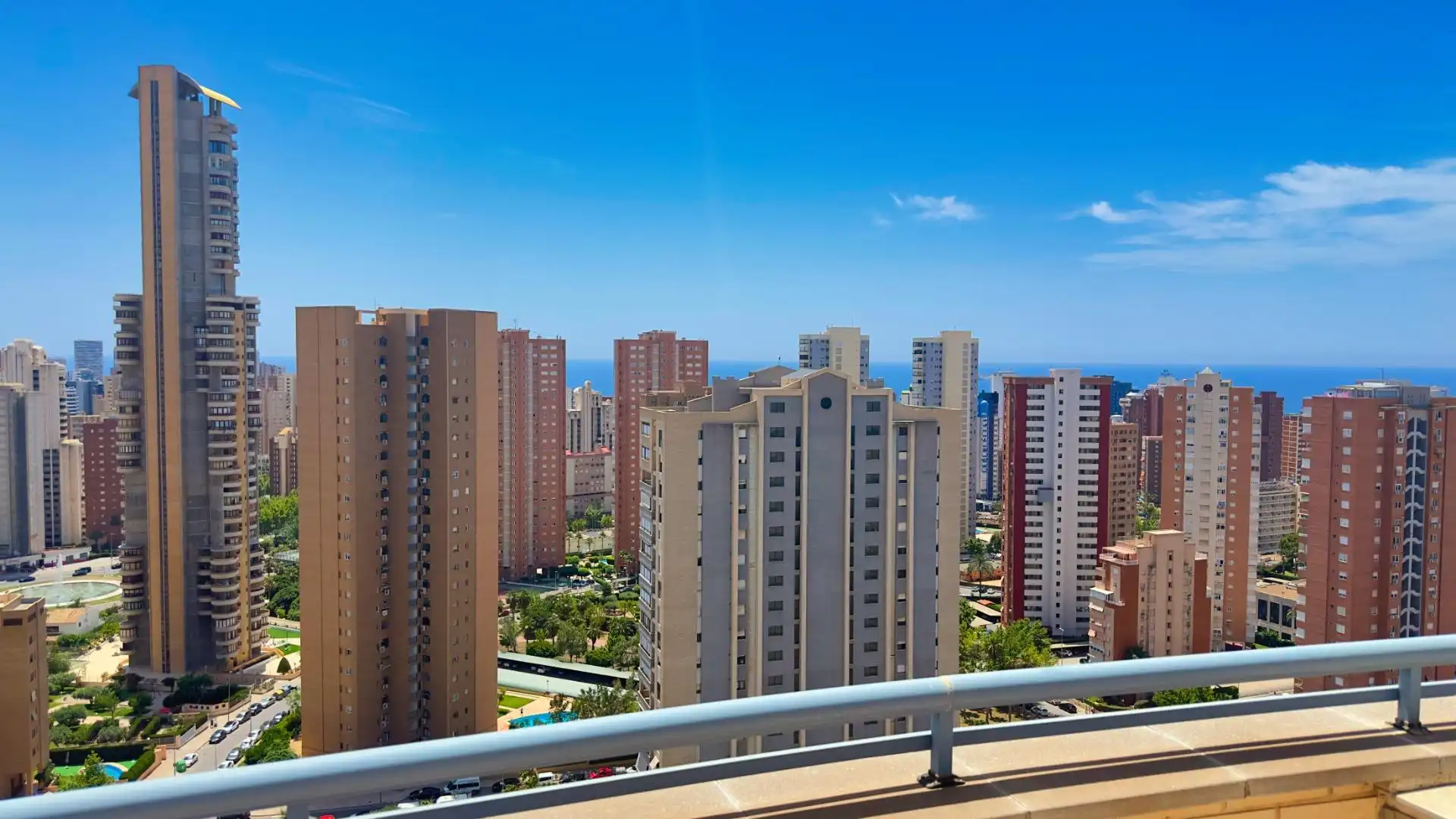 Exterior view of Flat for sale in Benidorm  with Air Conditioner, Furnished and Community pool